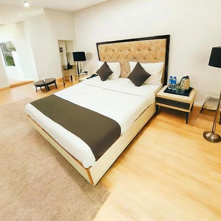 The Almora Residency - Complimentary Airport Trasnfer Hotel New Delhi Exterior foto