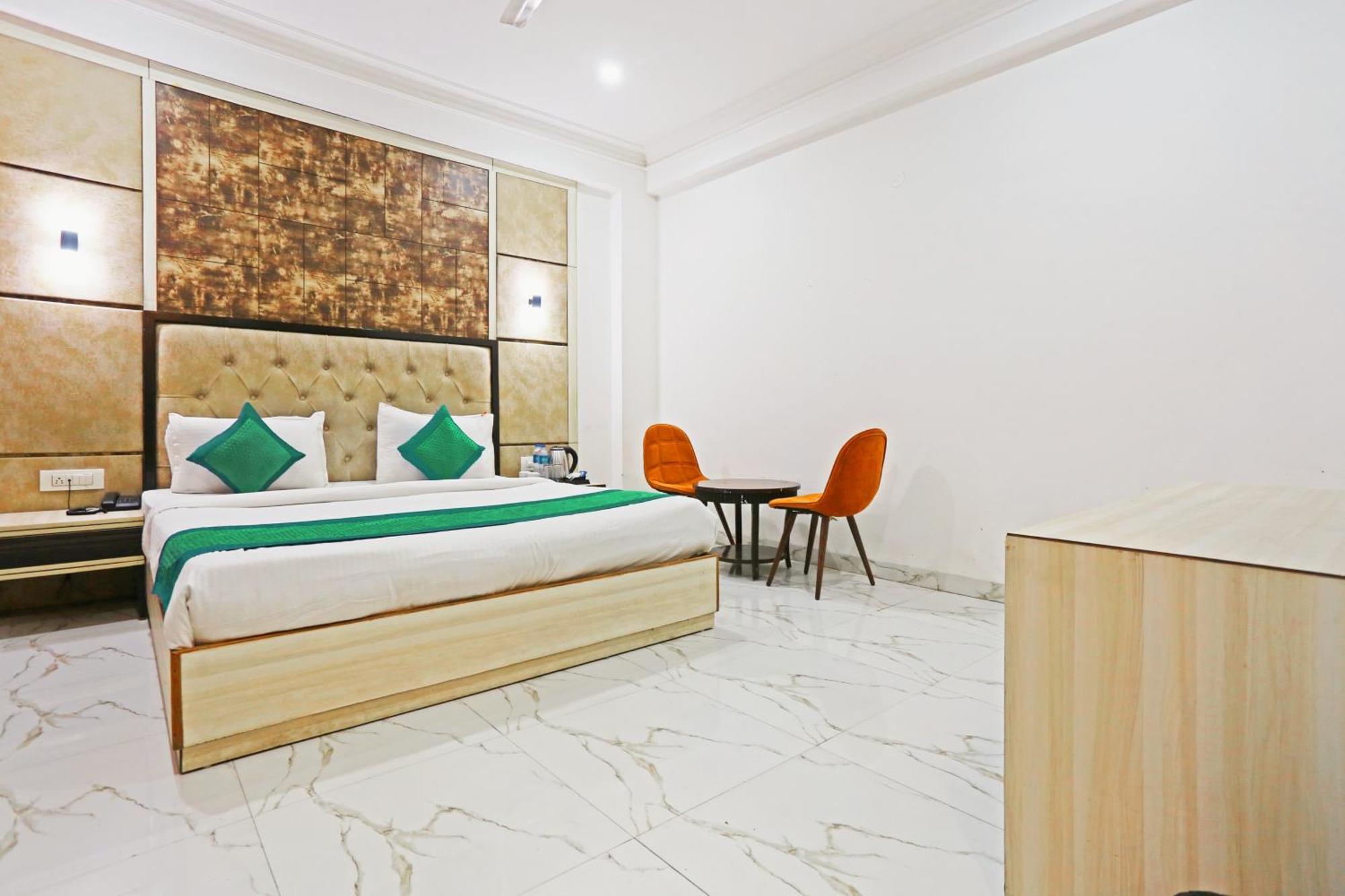 The Almora Residency - Complimentary Airport Trasnfer Hotel New Delhi Exterior foto