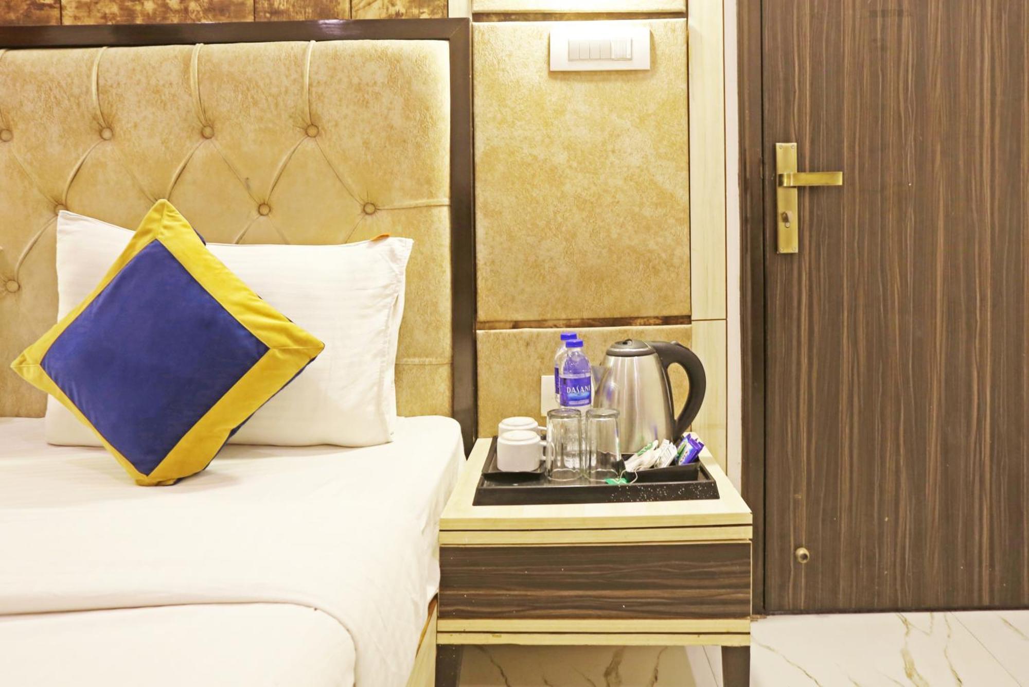 The Almora Residency - Complimentary Airport Trasnfer Hotel New Delhi Exterior foto