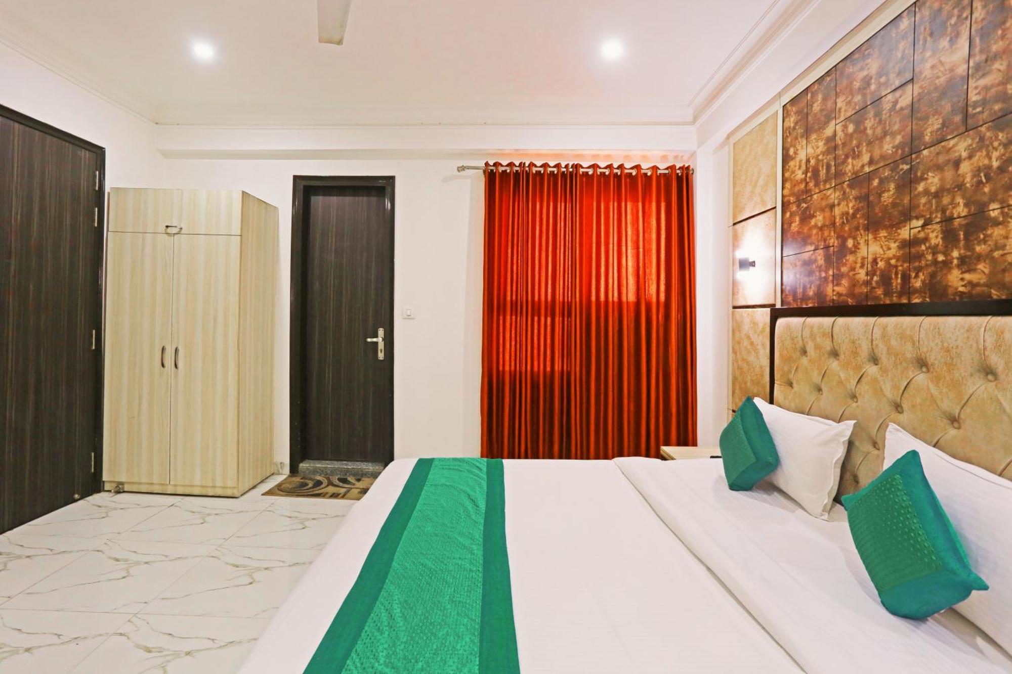 The Almora Residency - Complimentary Airport Trasnfer Hotel New Delhi Exterior foto