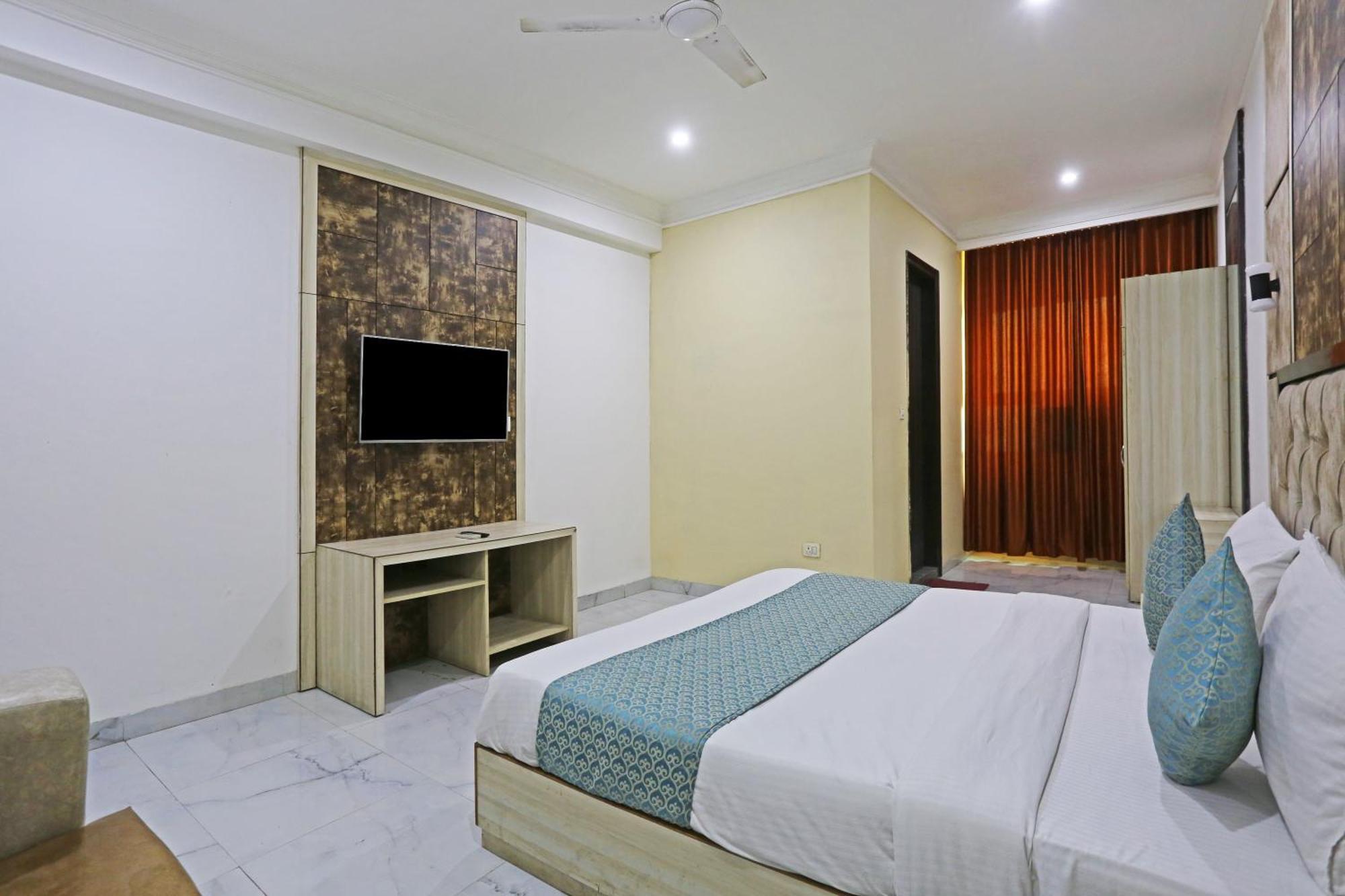 The Almora Residency - Complimentary Airport Trasnfer Hotel New Delhi Exterior foto