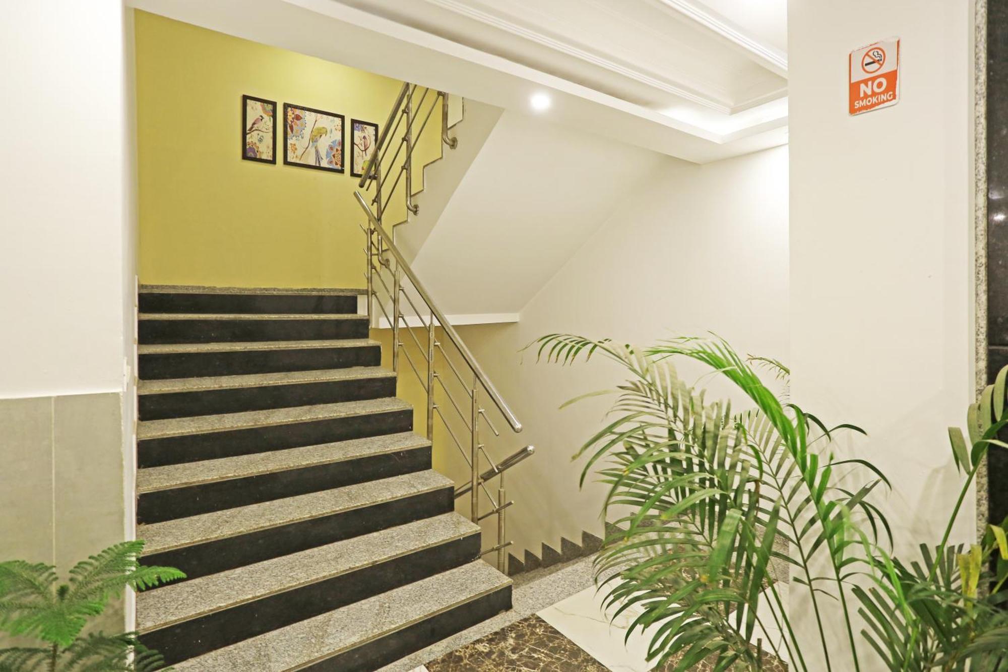 The Almora Residency - Complimentary Airport Trasnfer Hotel New Delhi Exterior foto
