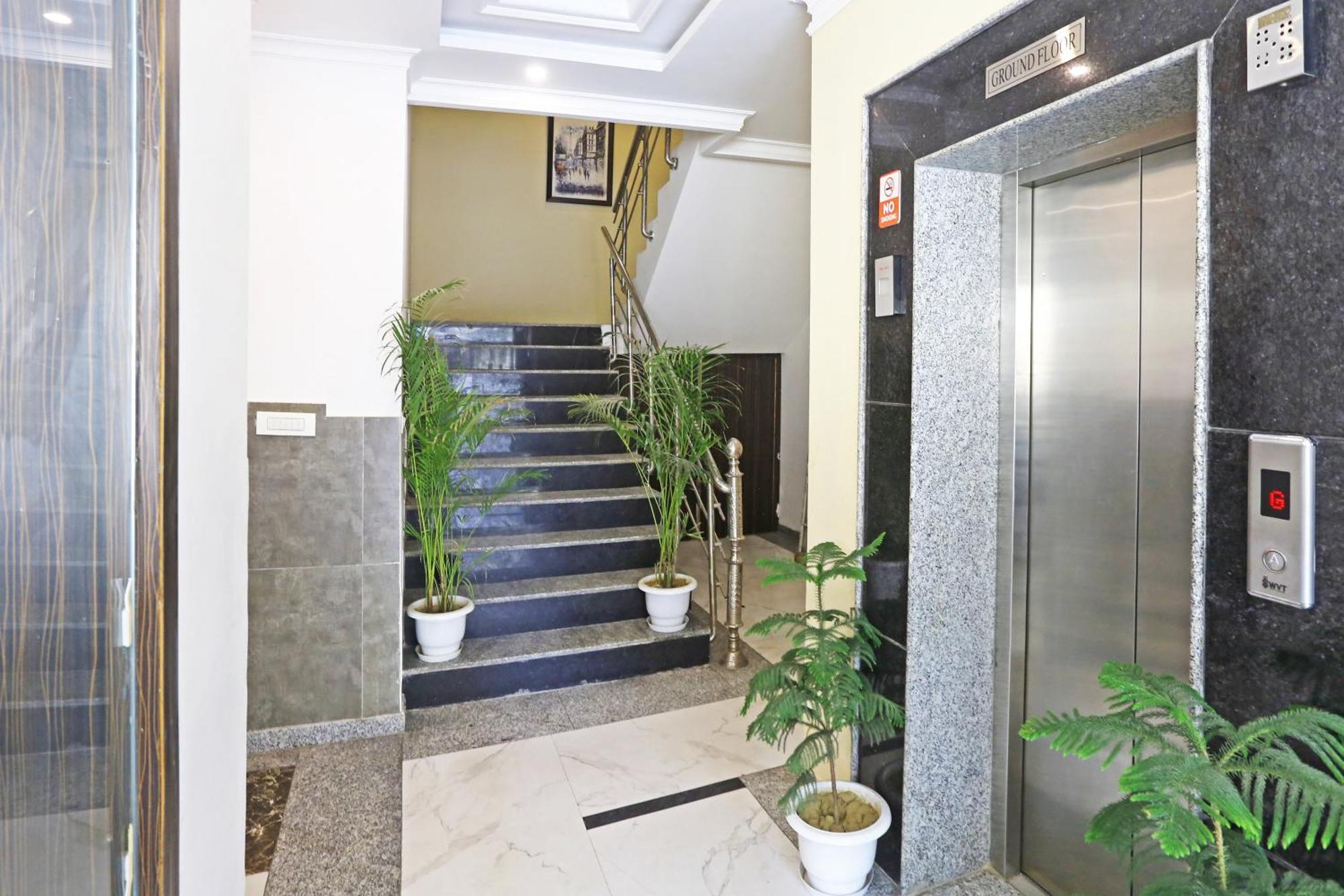 The Almora Residency - Complimentary Airport Trasnfer Hotel New Delhi Exterior foto