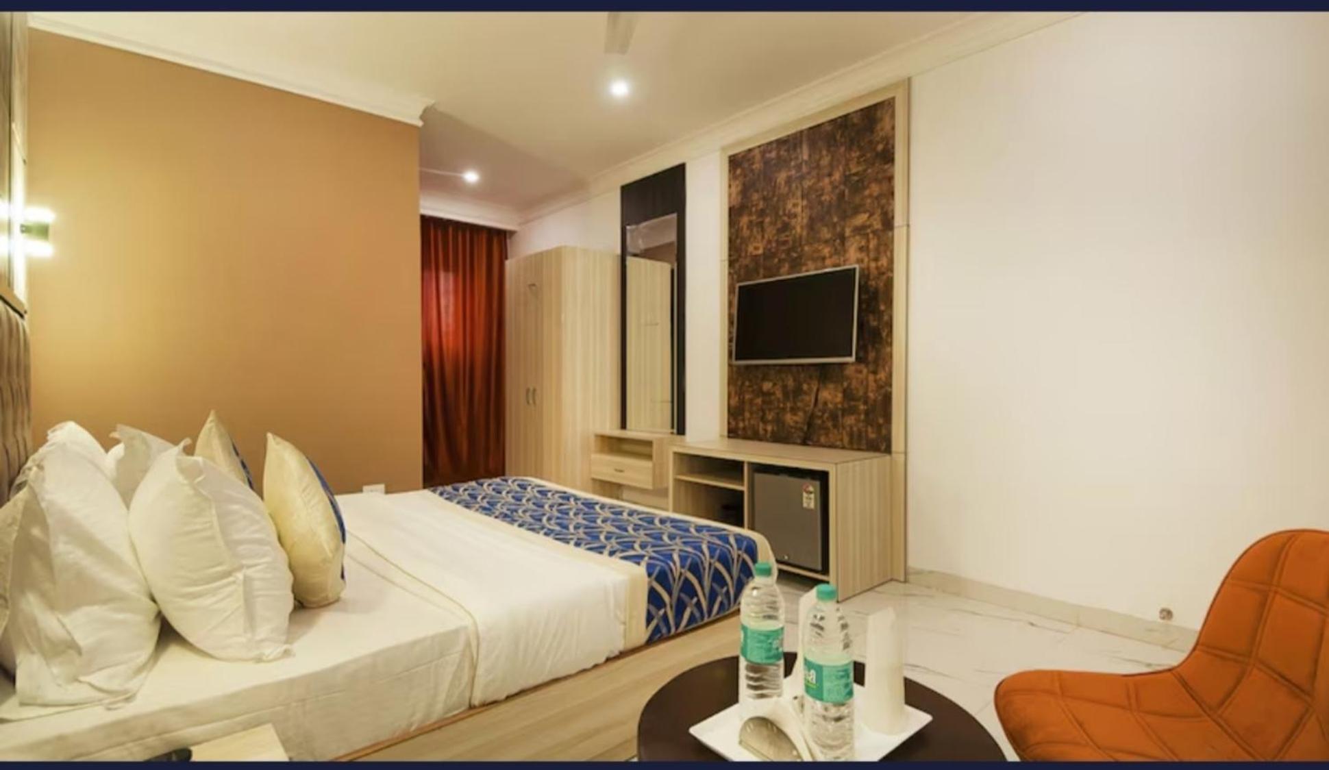 The Almora Residency - Complimentary Airport Trasnfer Hotel New Delhi Cameră foto