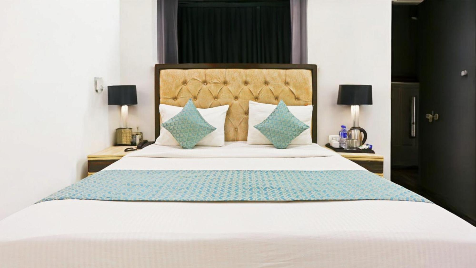 The Almora Residency - Complimentary Airport Trasnfer Hotel New Delhi Exterior foto